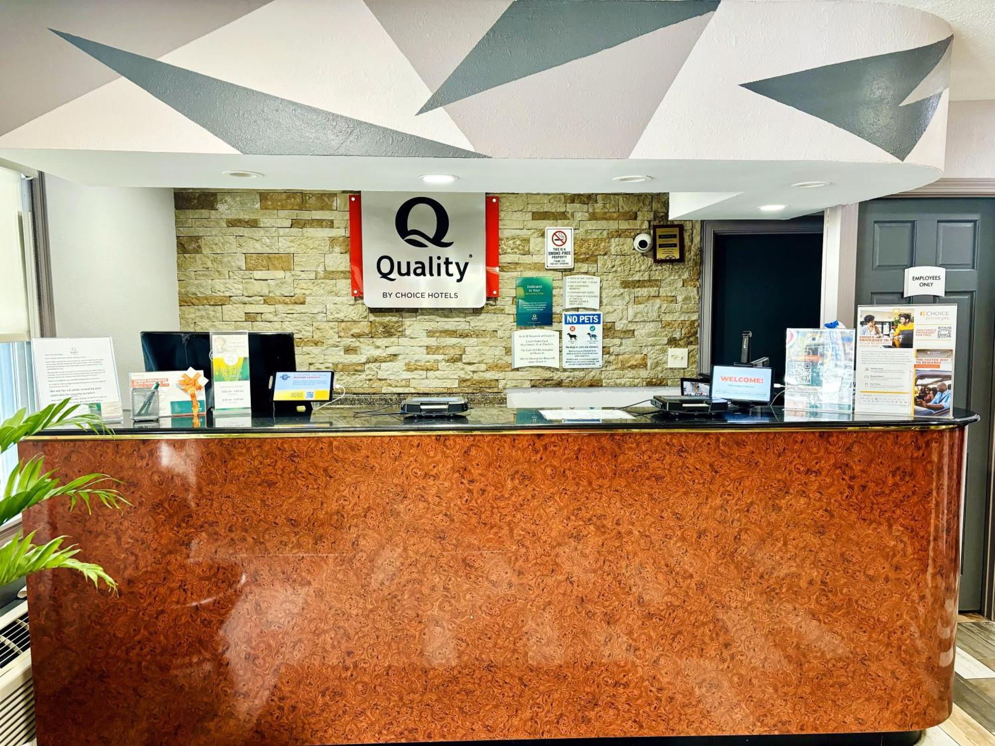 Quality Inn Raynham - Taunton Exterior foto
